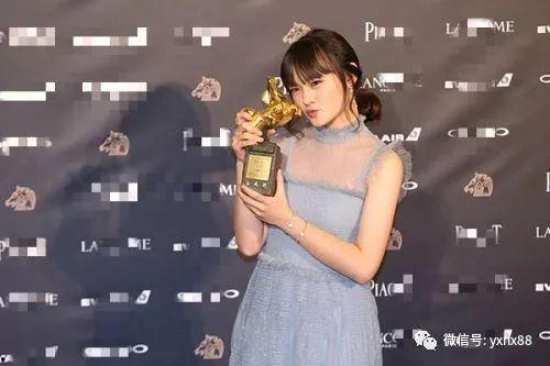 11.5娱乐圈吃瓜,揭秘明星幕后故事，吃瓜群众狂欢时刻